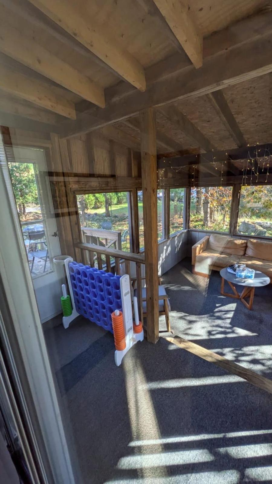 Ambiance - King Bed Cabin, Jetted-Tub & Fireplace Tobyhanna Екстериор снимка